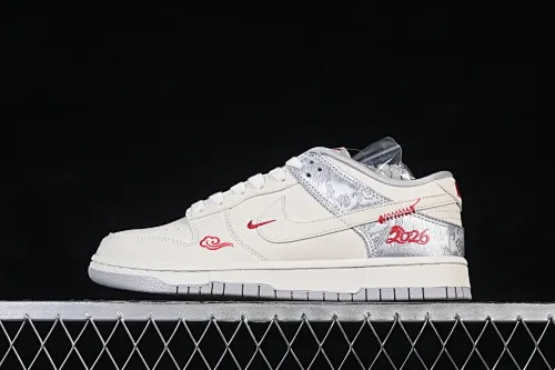 All categories Nk SB Dunk Series Nk SB Dunk Low High-end customized low-top sneakers Nike SB Dunk Low Year of the Horse limited edition Silver Chinese style High-end customized low-top casual sneakers DS6608-022